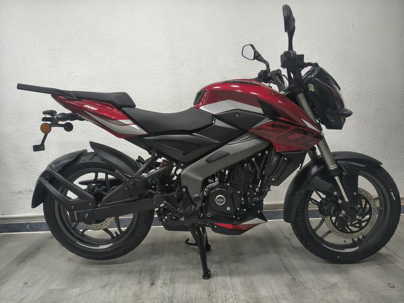 Bajaj ROUSER NS 200 2026 FULL foto 10