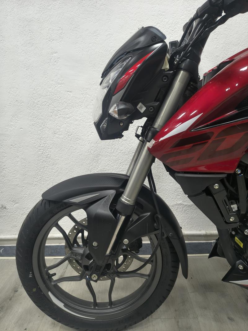 Bajaj ROUSER NS 200 2026 FULL foto 11